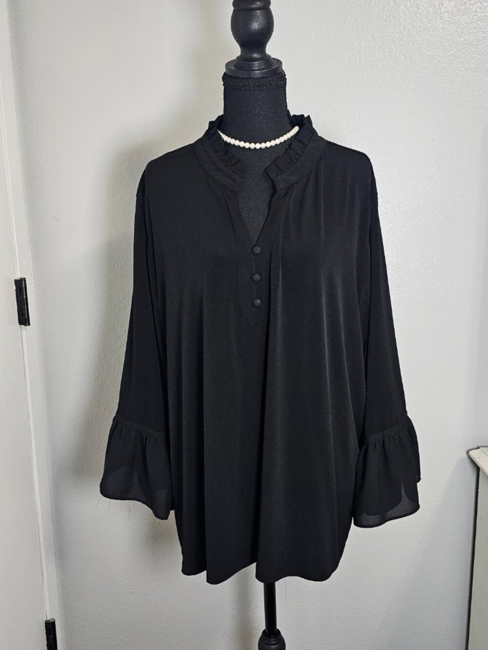 Karl Lagerfeld Paris Black Ruffle Collar Trumpet Sleeves Blouse Size 3XL - Picture 3 of 7